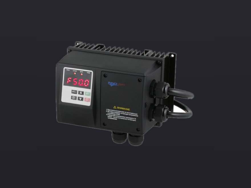 Преобразователь частоты INNOVERT IPD302P43B IP65, выходной ток 6.8 А (3,0 кВтx380 В)
